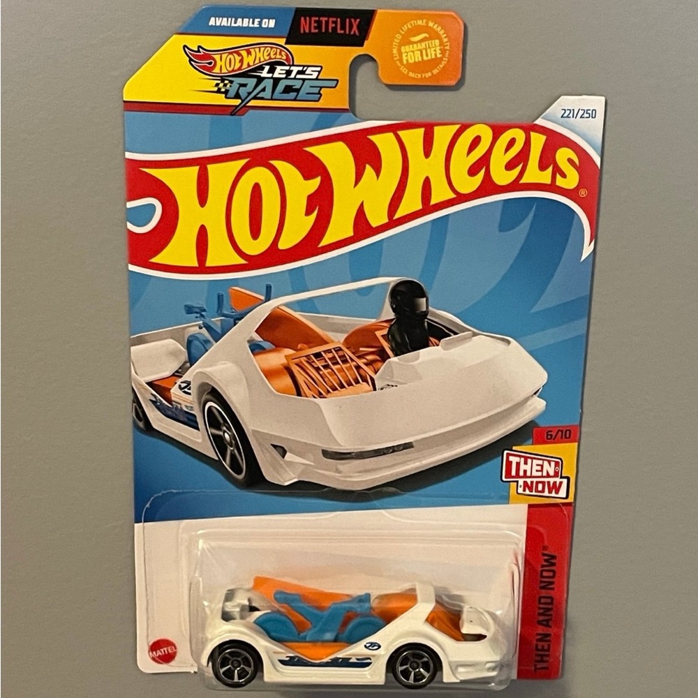 HOT WHEELS 2024 DEORA III WHITE 221/250 HTC70 LETS RACE NETFLIX SHOW SEALED